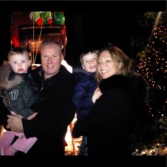 We are traveling. Please allow up to 4 days for us ship the item(s) out. Thx - Picture 2 of 3